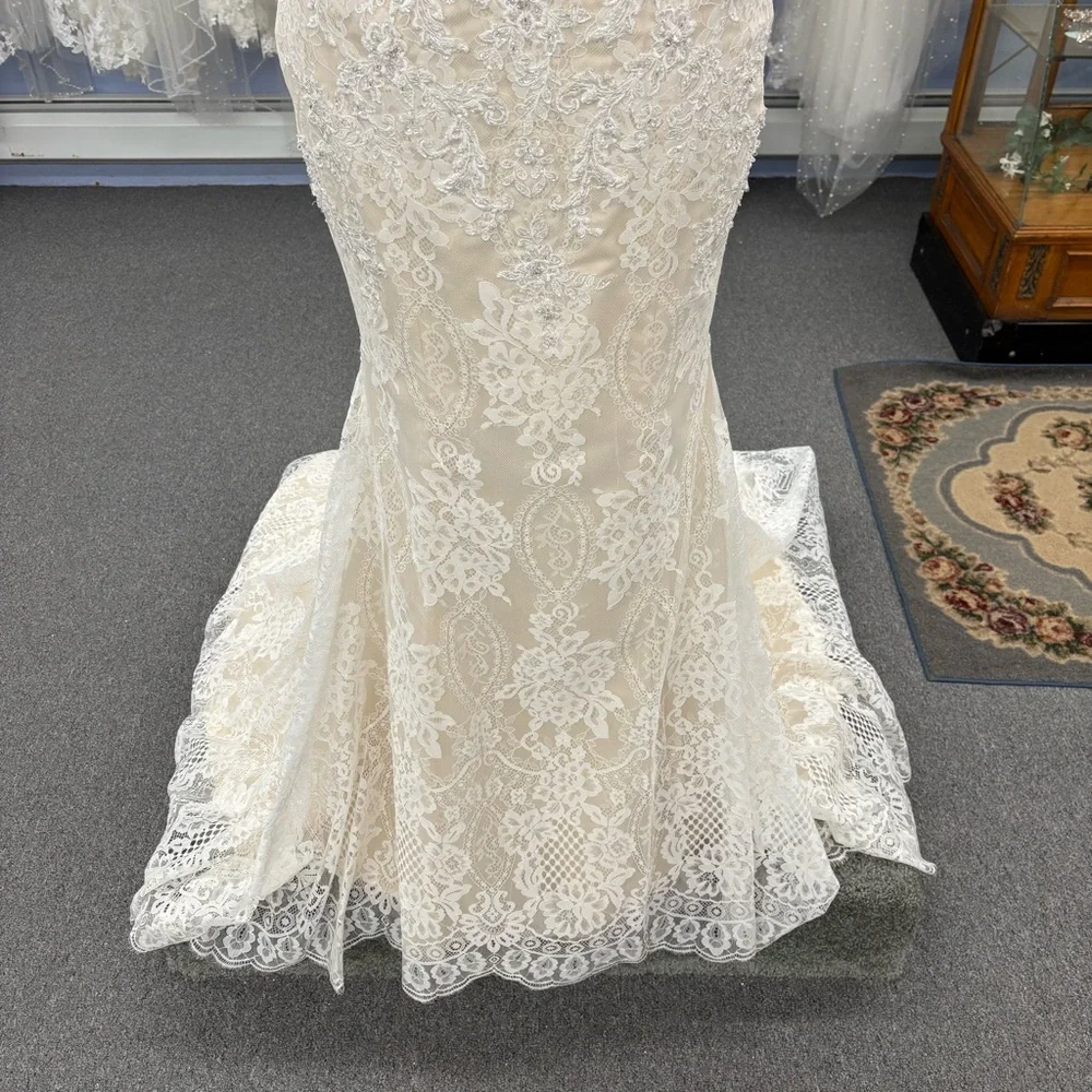 Maggie Sottero “IDA” Wedding Dress - Picture 4 of 12